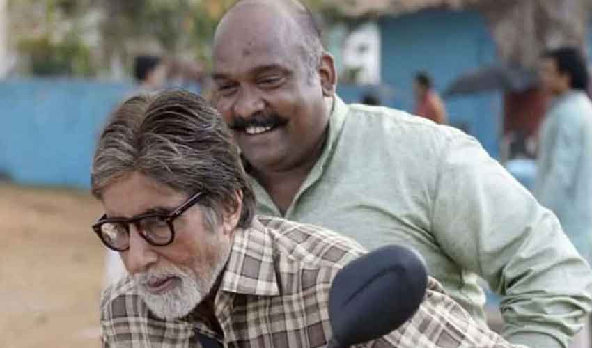 بالی ووڈ کے معروف اداکار آشیش ورنگ 55 سال کی عمر میں چل بسے