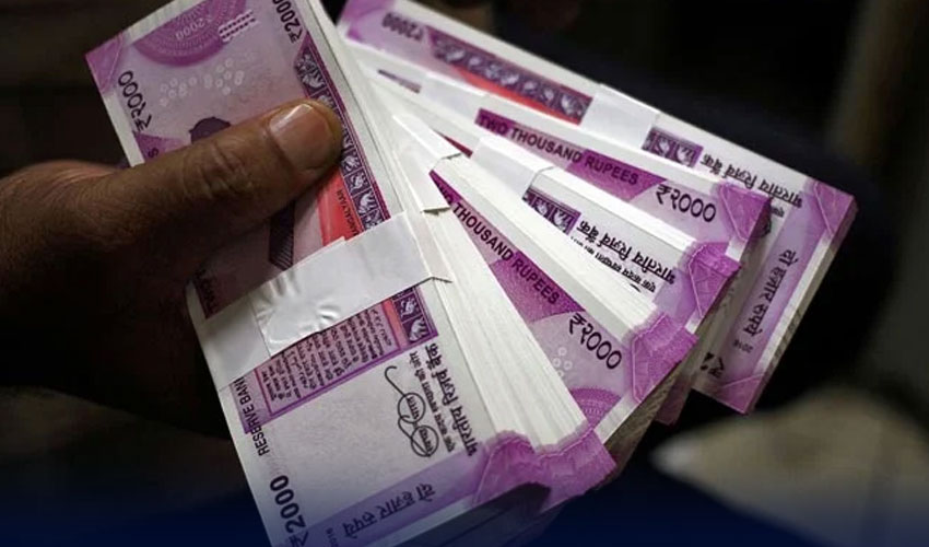 بھارت میں 2 ہزار روپے والے کرنسی نوٹ تبدیل کرانے کی تاریخ میں توسیع