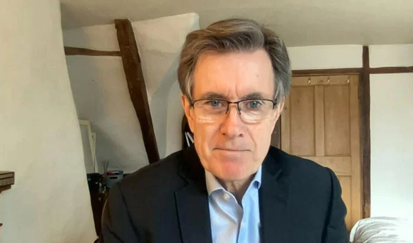 برطانیہ خفیہ ایجنسی کے سابق سربراہ نے ایران کے خلاف جنگ کو غیر ضروری قرار دیا