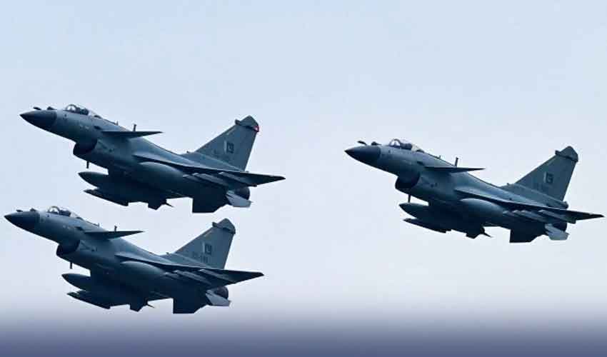 بلومبرگ نے بھارت کے خلاف چینی طیاروں کی افادیت کا اعتراف کرلیا