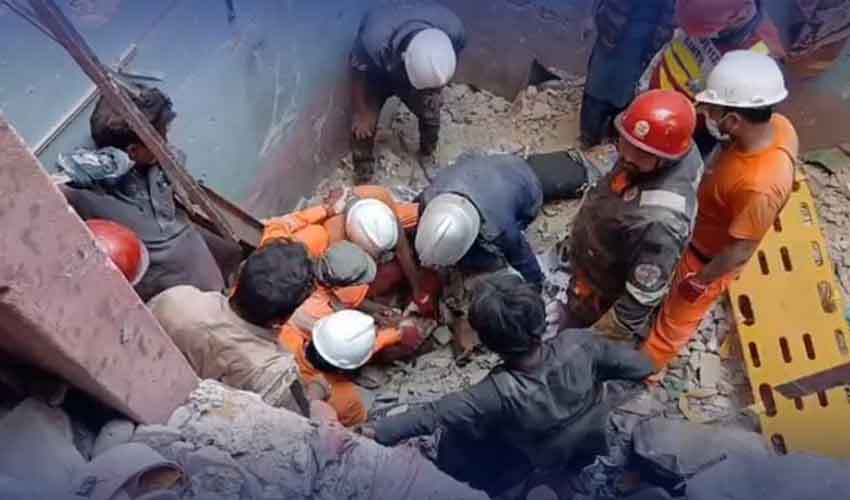 کراچی: سولجربازار میں گیس لیکج دھماکا،16افراد جاں بحق