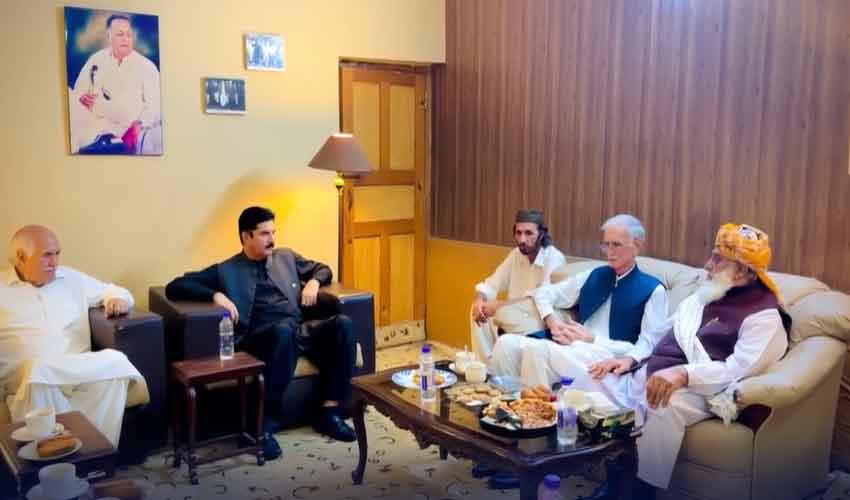 سینیٹ انتخابات : خیبر پختونخوا میں اپوزیشن کی مشترکہ امیدوار لانے کیلئے رابطوں میں تیزی