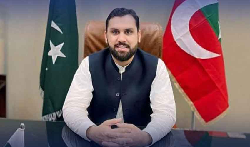 صوبائی وزیر میناخان آفریدی کو بیرون ملک جانے سے روک دیا گیا