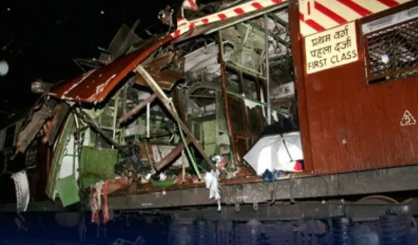 بھارتی عدالت نے ممبئی ٹرین دھماکوں کے 12 ملزمان کو بری کردیا