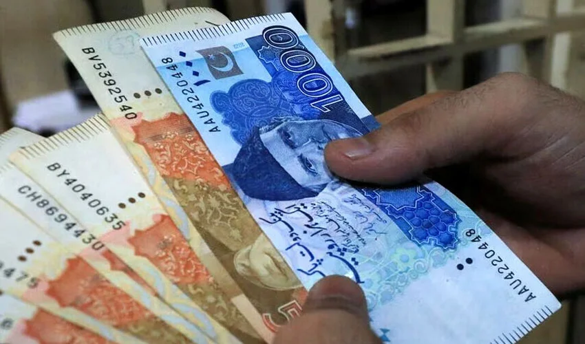 ٹیکس وصولی میں تنخواہ دار طبقہ سرفہرست، نصف سال میں 266 ارب روپے جمع کروائے