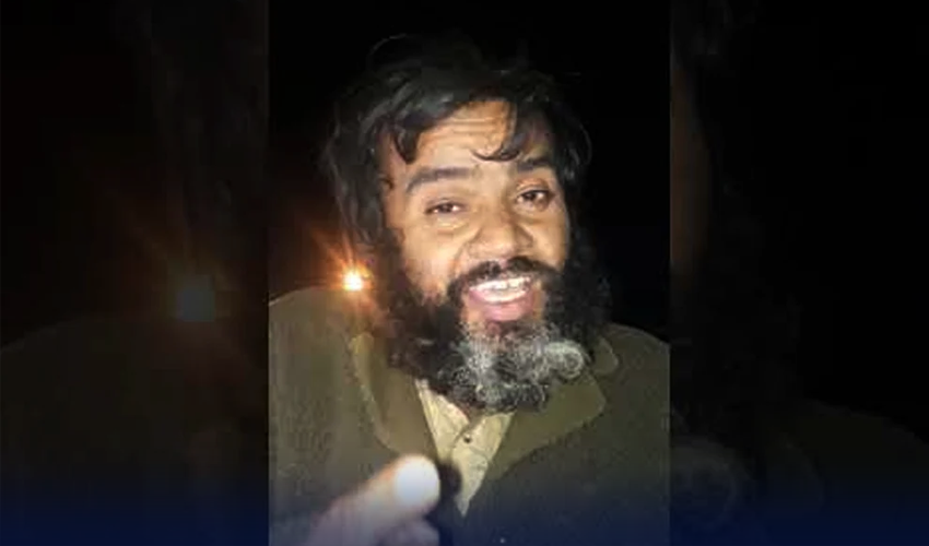 انگلش میں بھیک مانگ کرکروڑوں روپے اکٹھے کرنے والا شوکت بھکاری ٹریفک حادثے میں ہلاک