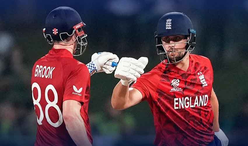 انگلینڈ جیت گیا، پاکستان کی سیمی فائنل کھیلنے کی اُمید برقرار